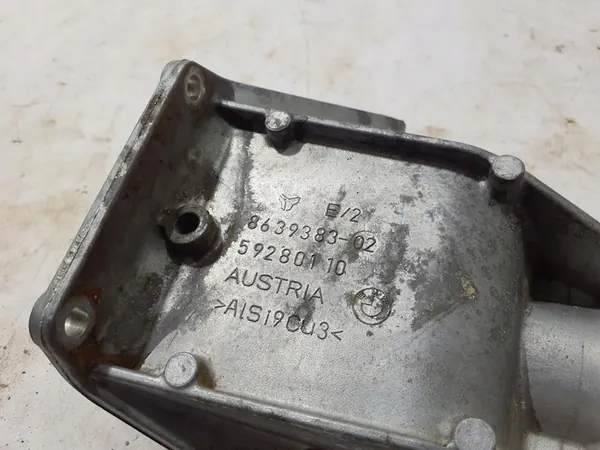 Support de demi-arbre BMW 7 8639383 3.0L Diesel 2015 image 3