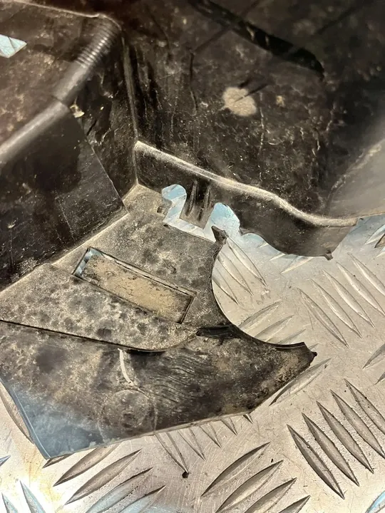 VW POLO VI Right Front Wheel Arch 2GS805912B image 2