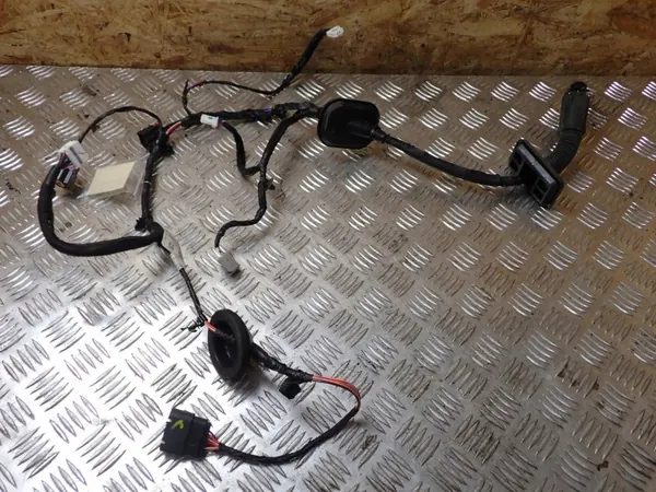 Harness puerta trasera KIA Sportage OEM 91610F1180 Derecho image 2