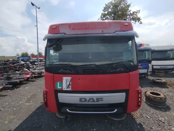 Cabina DAF XF 106 usada - OEM XF 106 image 2