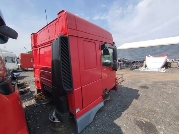 Cabina DAF XF 106 usada - OEM XF 106 image 4
