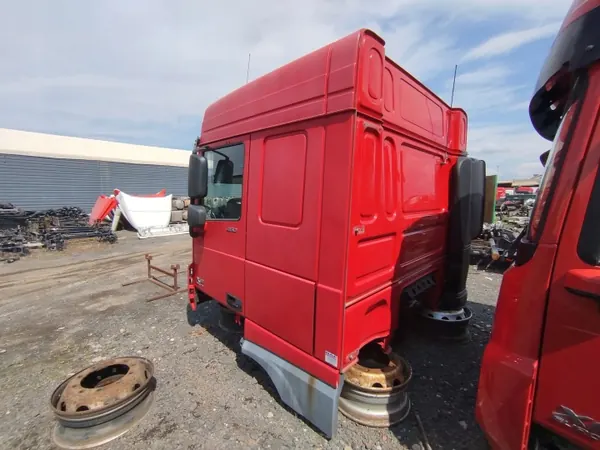 Cabina DAF XF 106 usada - OEM XF 106 image 5