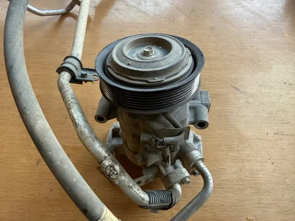 Toyota 2.8 D A/C Compressor OEM X1447280-5460 image 3