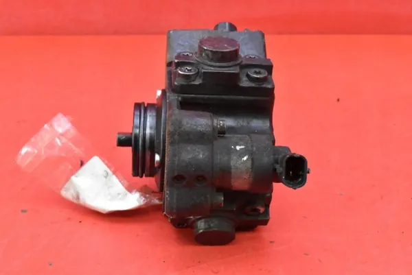 Bomba de inyección OEM 55255416 para Opel Corsa E image 3