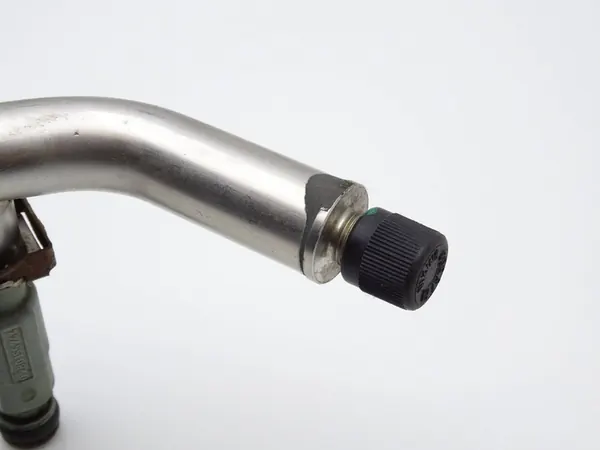 Brandstofrail Mercedes S W220 4.3 V8 A1130780049 image 10