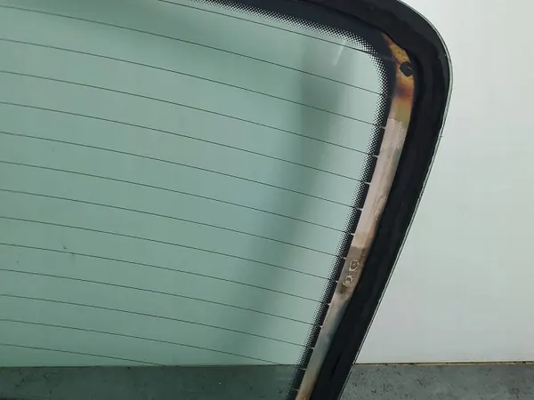 OEM 43R-000469 Bagageluckglas för VW Touran I image 5