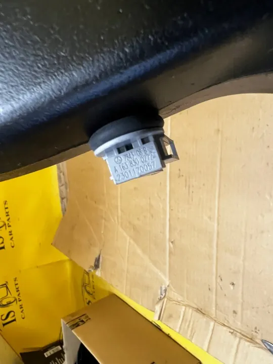 Conduto de ar OEM A4638310157 Dianteiro Esquerdo Mercedes G W463 image 3