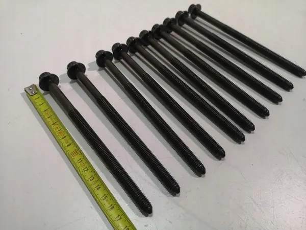 2018 Porsche Panamera (970) Boulons de Culasse RTX64767 image 4