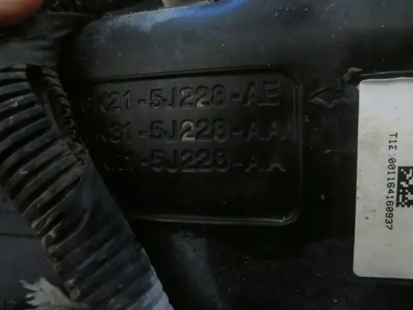 Tanque AdBlue usado OEM GK215J228AE para Ford Transit MK8 image 9