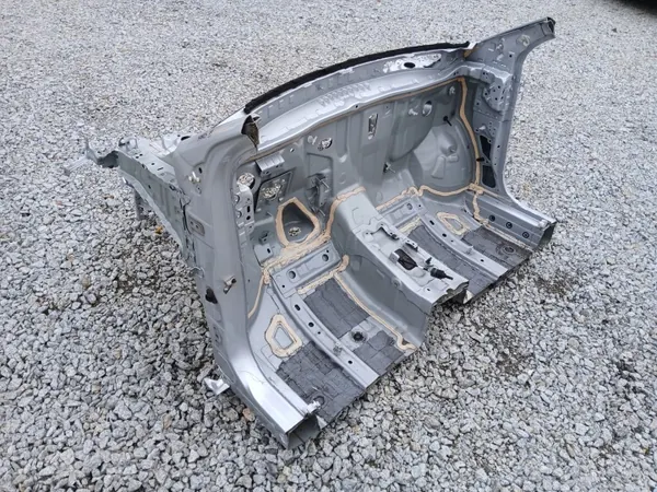 Toyota Yaris IV Fram Höger Tvärbalk OEM image 4