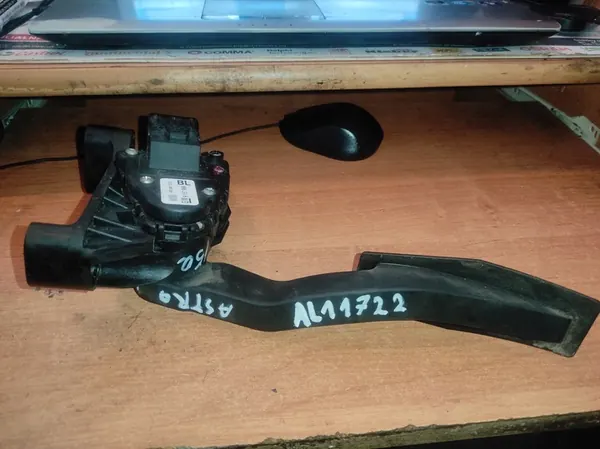 Gaspedaal Potentiometer Opel Astra H image 3