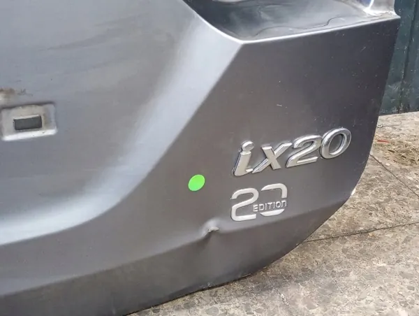 Tapa Maletero Hyundai IX20 OEM - Gris Usado image 6