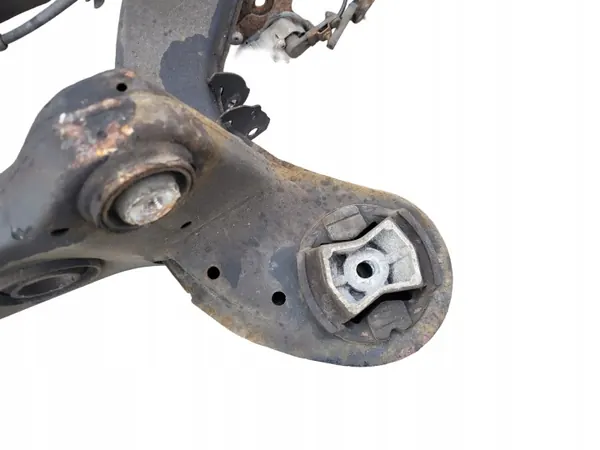 Viga trasera Mercedes W204 OEM MERCEDES W204 SANKI image 10