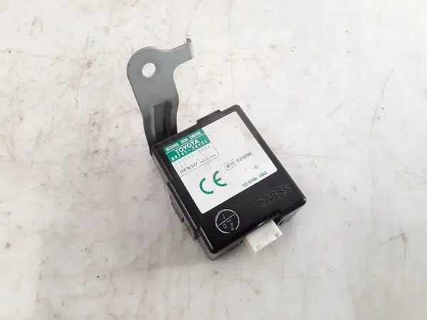 Centrale vergrendelingsmodule OEM 8974128131 voor Toyota Avensis Verso image 2