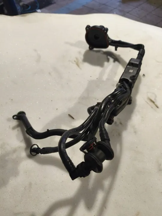 Séparateur d'huile Mercedes OEM A2760107111 A2760180112 image 2