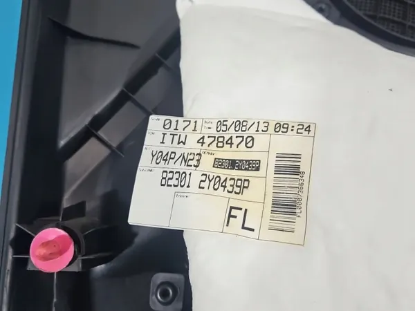 OEM 82301-2Y0439P Voorlinker Deurbekleding Hyundai IX35 image 4