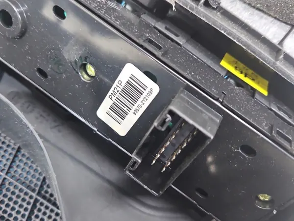 OEM 82301-2Y0439P Voorlinker Deurbekleding Hyundai IX35 image 8