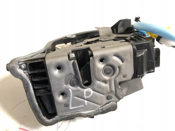 Vänster framdörrlås BMW G05 OEM LORK-154-131420 image 2