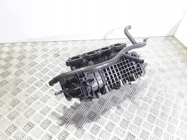 Colector de admisión OEM 04E145749B VW Golf VII 1.4L image 3