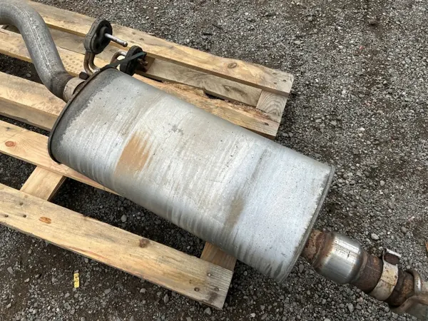 Pakoputken vaimentin OEM 32478596 Dodge RAM 1500 3.6L image 3