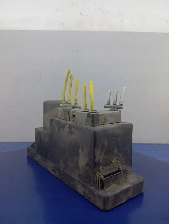 Bomba de cierre central Mercedes Clase C OEM 2088000948 image 3