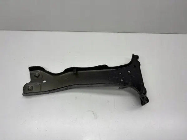 Support de garde-boue Audi A3 8Y droit avant OEM 8Y0821132 image 3