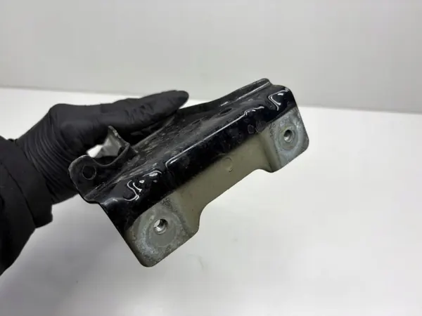 Support de garde-boue Audi A3 8Y droit avant OEM 8Y0821132 image 4