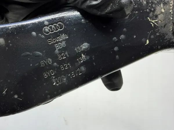 Support de garde-boue Audi A3 8Y droit avant OEM 8Y0821132 image 6