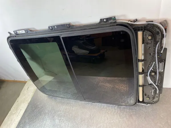 Jeep OE FOB58642 Toit Ouvrant pour Grand Cherokee 2022 image 6