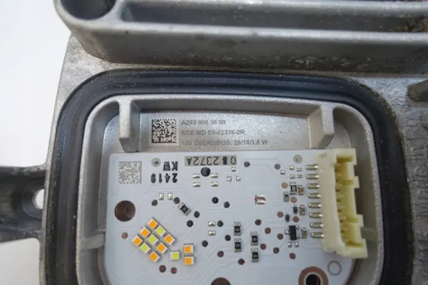 Mercedes LED-convertormodule rechts A2939063600 image 3