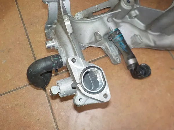 MERCEDES A W176 B W246 CLA GLA Engine Mount A6512011709 image 4