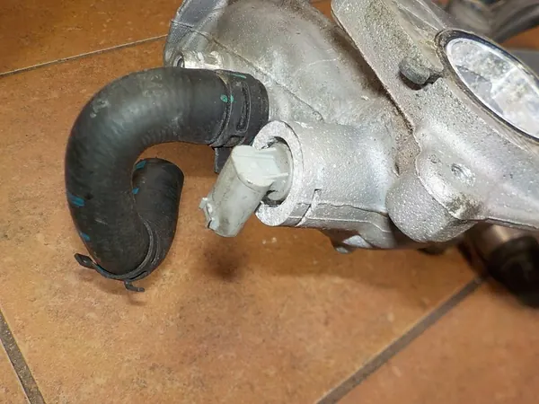 MERCEDES A W176 B W246 CLA GLA Engine Mount A6512011709 image 5