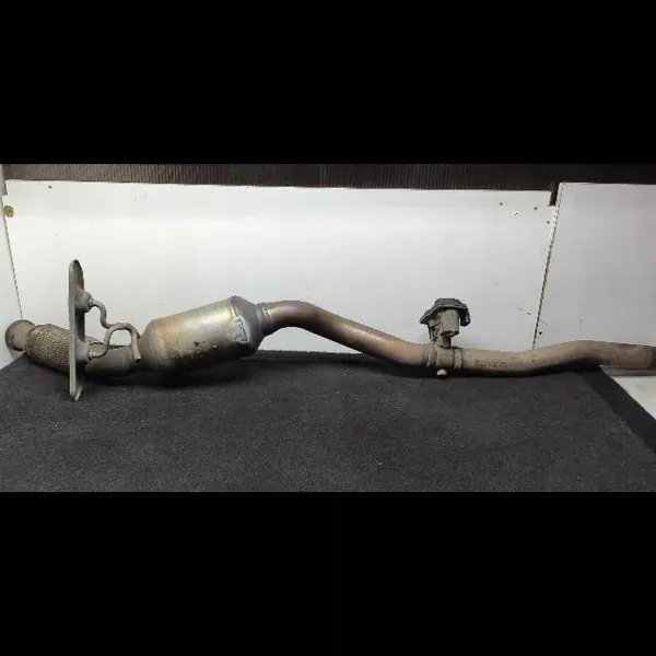 Catalyseur OEM 3Q0131701F pour VW Touran 2.0L image 3