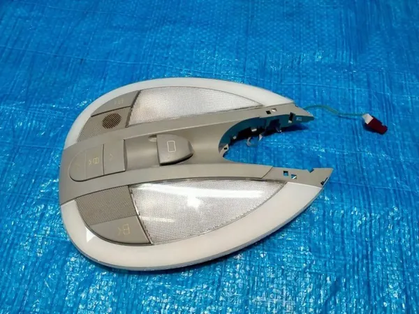 Mercedes CLS 219 Dachleuchte OEM A2198201301 image 2