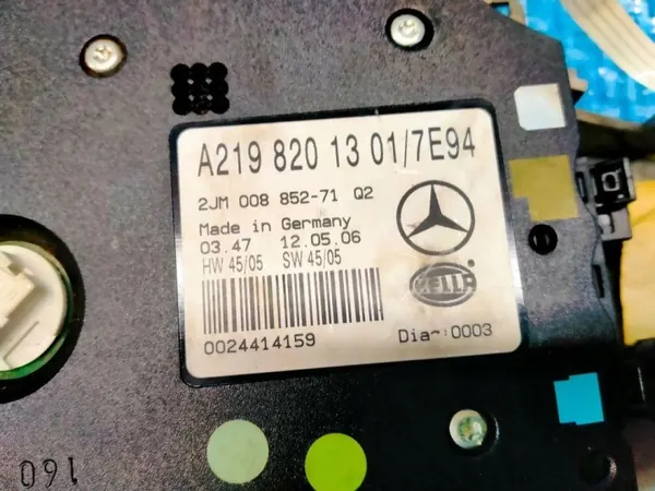 Mercedes CLS 219 Dachleuchte OEM A2198201301 image 3