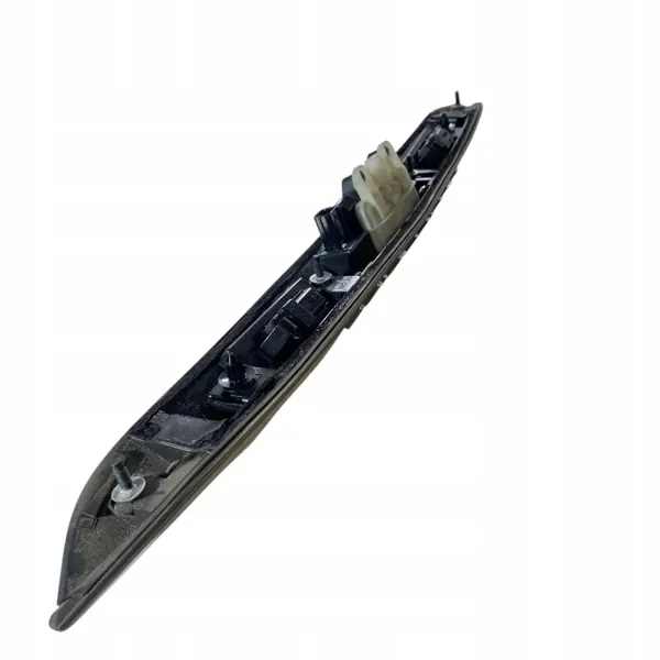OEM 908185DA1A Infiniti Q30 2019 Luz de matrícula trasera image 6