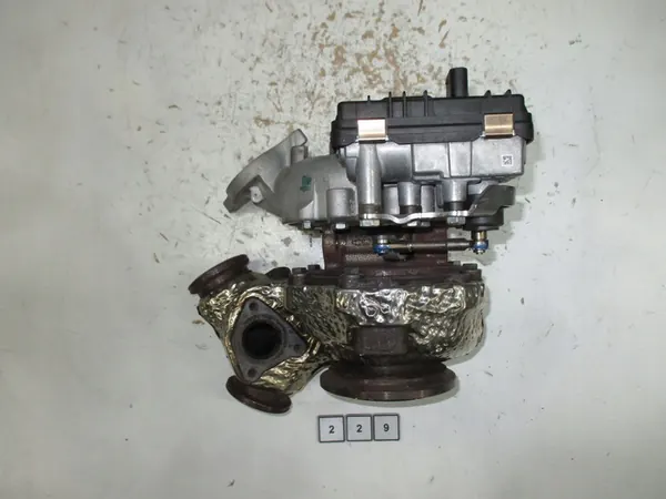 VW AMAROK 3.0 Turbo 059145873FA image 3