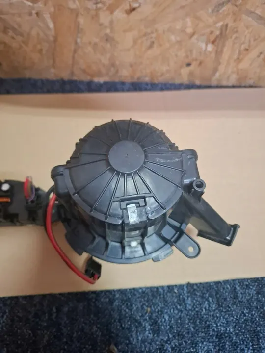 Resistor Fläkt 8T0820521E Audi A4 Allroad 2014-2016 image 2