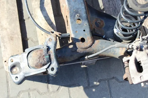 Suspension poutre arrière SEAT Leon III FR OEM 5Q0501049E image 3