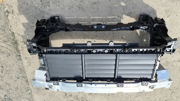 Porsche OE Kylare OEM 8W0121251H för Cayenne 9Y0 image 3