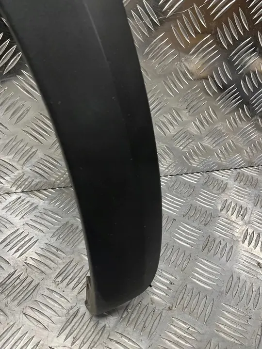 Oikean etulokasuojan trimmi Dacia Spring 638128275R image 2