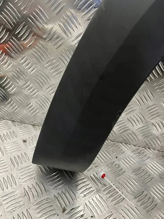 Oikean etulokasuojan trimmi Dacia Spring 638128275R image 8