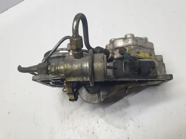 Distribuidor de combustível OEM 0438121013 para Audi 100 C image 3