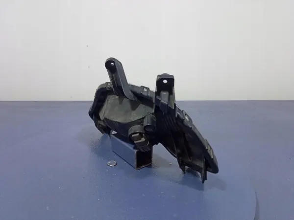 Hyundai I20 II Halogenstrålkastare Höger Fram OEM 92202-C8100 image 3