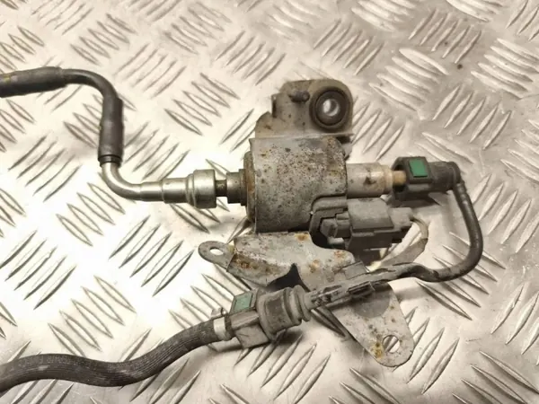 Ford C-MAX polttoainepumppu Webasto AG9N-9A407-AC image 3