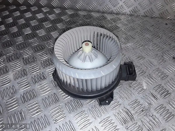 Toyota Auris lämmityspuhallin OEM AV2727005151 image 2