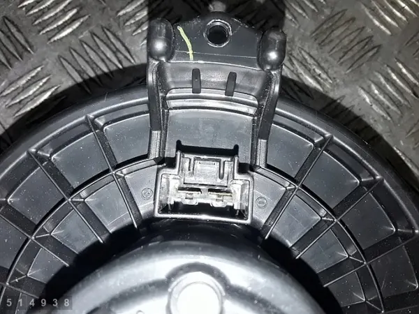 Toyota Auris lämmityspuhallin OEM AV2727005151 image 3