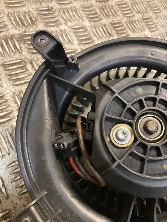 Ventilador Mercedes-Benz E W211 / Dmuchawa OEM 2118300408 image 4