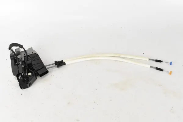 OEM 81320D7500 Framre Höger Dörrlås - Begagnad image 2
