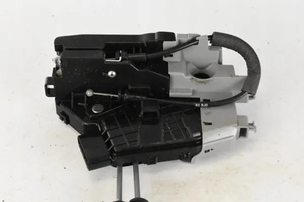 OEM 81320D7500 Framre Höger Dörrlås - Begagnad image 3